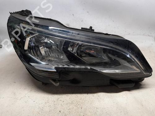 Højre forlygte PEUGEOT 3008 II SUV (MC_, MR_, MJ_, M4_) 1.2 THP/ PureTech 130 (MRHNSM, MRHNSU, MRHNSJ, MRHNYW,... (131 hp) 31150656