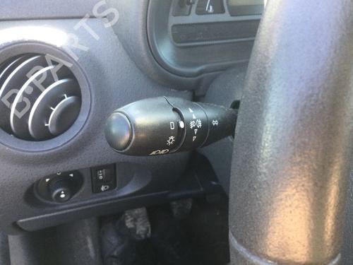 Used Steering column stalk CITROËN C2 (JM_) 1.4 (73 hp) 25749105