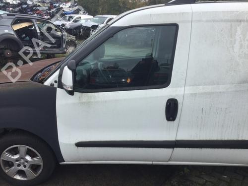 Used Left front door OPEL COMBO Box Body/MPV (X12) 1.6 CDTI (B05) (105 hp) 29981086