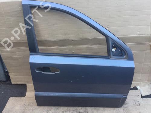 Used Right front door KIA SORENTO I (JC) 2.5 CRDi 4WD (140 hp) 11136007