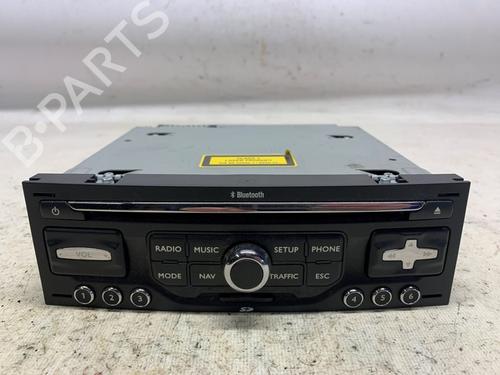 Used Radio Radio PEUGEOT 5008 (0U_, 0E_) 1.6 16V (120 hp) 35988465 35988465
