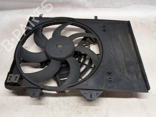 Used Radiator fan Radiator fan 30498788 30498788