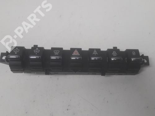 switch-peugeot-3008-i-mpv-0u_-16-hdi-96638425xta-10006169-6490w7-98070048zd-2009-2010-2011-2012-2013-2014-2015-2016-2017-11136195 main image