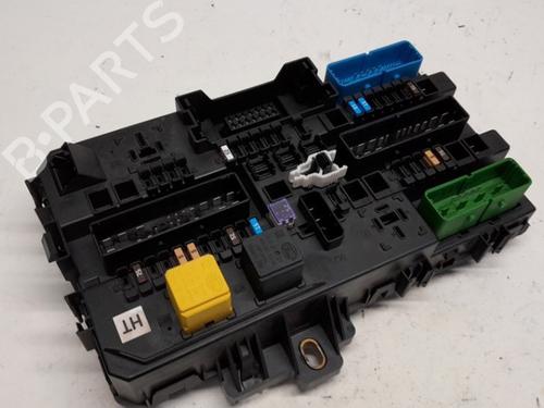 Used Fuse box OPEL ASTRA H Estate (A04) 1.6 (L35) (105 hp) 15828633