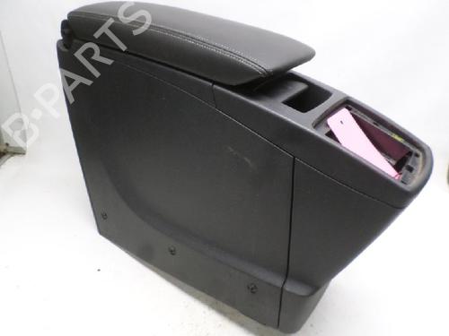 Used Armrest / Center console Armrest / Center console 12998199 12998199
