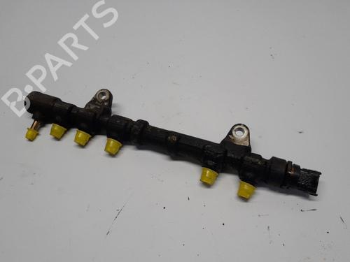 Used Injection rail Injection rail 18849818 18849818