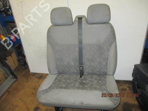 Used Right front seat OPEL VIVARO A Van (X83) 1.9 DI (F7) (80 hp) 13151003