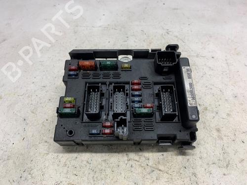 Used Fuse box Fuse box PEUGEOT 307 CC (3B) 2.0 16V (136 hp) 36752265 36752265