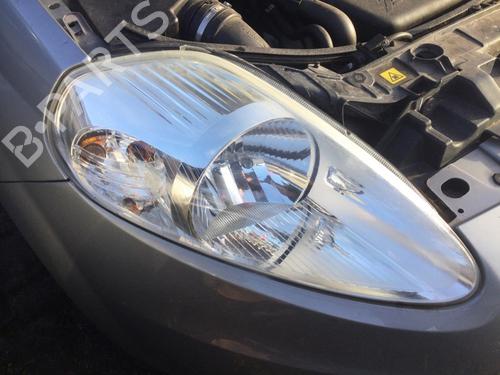Used Right headlight FIAT GRANDE PUNTO (199_) 1.4 T-Jet (199AXM1A, 199BXM1A, 199BXN1A) (120 hp) 31298718