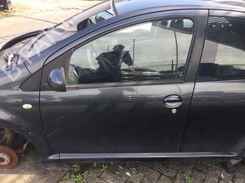 Puerta delantera izquierda TOYOTA AYGO (_B1_) 1.0 (KGB10_, KGB10R) (68 hp) 29817365