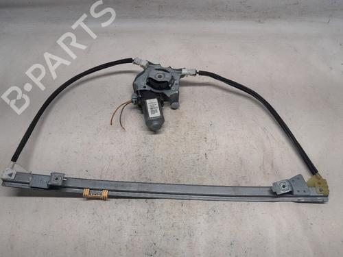 Lève-vitre avant droit RENAULT SCÉNIC I MPV (JA0/1_, FA0_) 1.6 (JA00, JA16, JA15, JA19, JA1V, JA2B, JA2C, JA0B,... (107 hp) 25206382