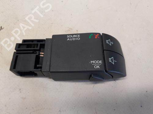 steering-wheel-controls-renault-twingo-iii-bcm_-bca_-2014-29190350 main image