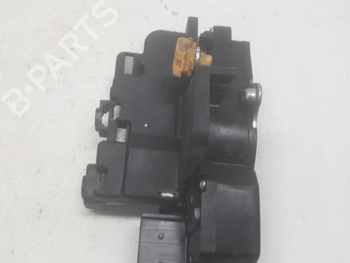 Used Front right lock OPEL ANTARA A (L07) 2.0 CDTI 4x4 (150 hp) 13154822