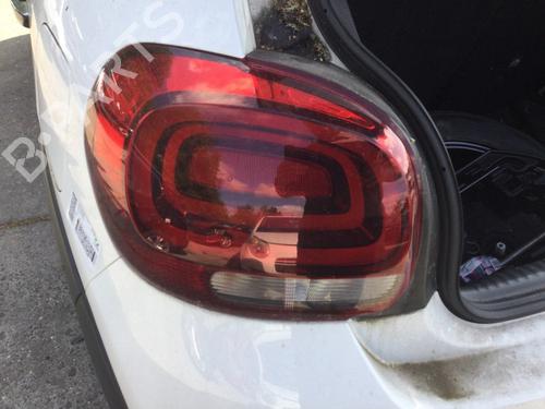 Used Left taillight Left taillight CITROËN C3 III (SX) 1.2 VTi 82 (82 hp) 40023912 40023912