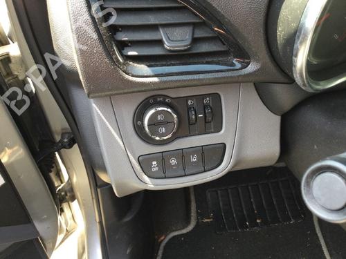 Used Headlight switch Headlight switch 13399990 13399990