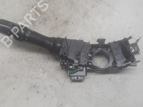 Used Headlight switch TOYOTA YARIS (_P13_) 1.5 Hybrid (NHP130_, NHP130) (101 hp) 15794835