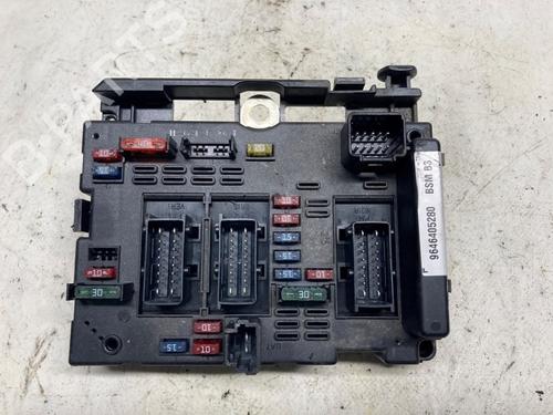 Used Fuse box PEUGEOT 206 CC (2D) 1.6 16V (2DNFUF, 2DNFUR) (109 hp) 18845917