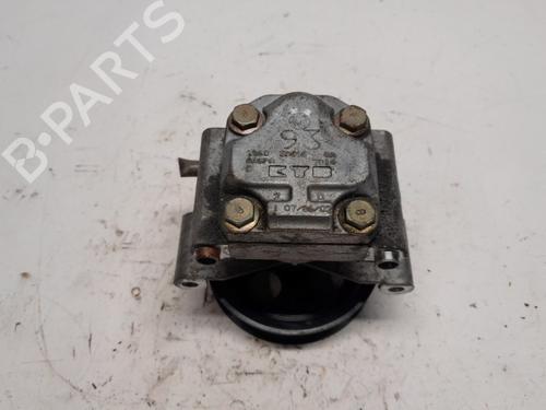 Used Steering pump FORD FIESTA V (JH_, JD_) 1.3 (69 hp) 23274576