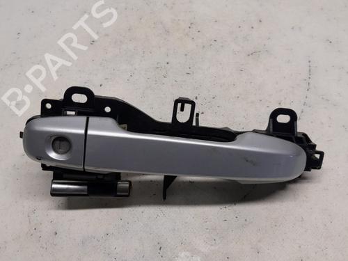 Used Front left exterior door handle TOYOTA YARIS (_P13_) 1.5 Hybrid (NHP130_, NHP130) (101 hp) 15794308
