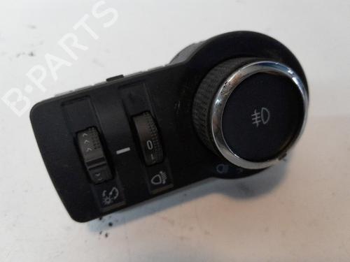 Used Headlight switch Headlight switch 37091082 37091082