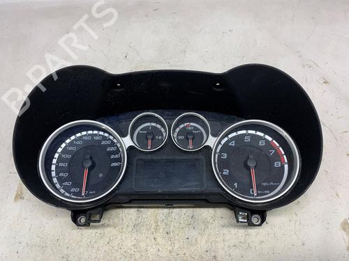 Used Instrument cluster Instrument cluster 36752272 36752272