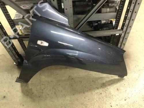 Used Right front fenders KIA SPORTAGE II (JE_, KM_) 2.0 i 16V (141 hp) 11136040