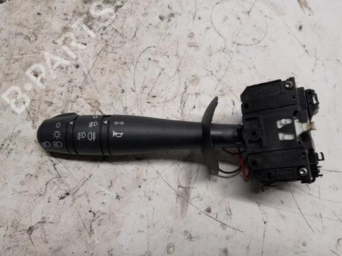 Commande de phare RENAULT TWINGO II (CN0_) 1.2 16V (CN0K, CN0V, CN0A) (76 hp) 32098258