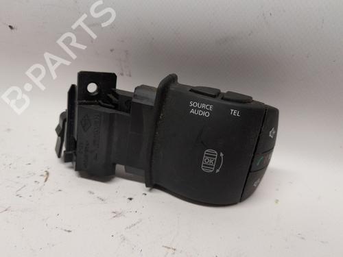 Used Steering wheel controls RENAULT MASTER III Platform/Chassis (EV, HV, UV) 2.3 dCi 125 FWD (EV0C, EV0D, EV0J, HV0C, HV0D, HV0H,... (125 hp) 30658514
