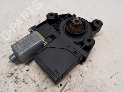 Used Electronic module RENAULT SCÉNIC III (JZ0/1_) 1.4 16V (JZ0F, JZ1V) (131 hp) 30159979