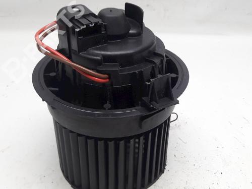 heater-blower-motor-renault-clio-iv-grandtour-kh_-09-tce-90-272101170r-t1029527s-2012-2013-2014-2015-2016-2017-2018-2019-2020-2021-11072915 main image