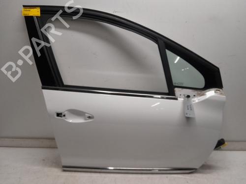 right-front-door-peugeot-2008-i-cu_-2013-33800877 main image