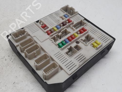 Used Fuse box Fuse box 11074593 11074593