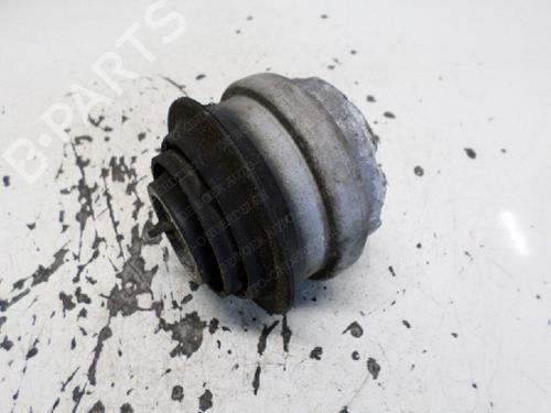Engine mount MERCEDES-BENZ C-CLASS (W202) C 240 (202.026) | BP11063875M89 