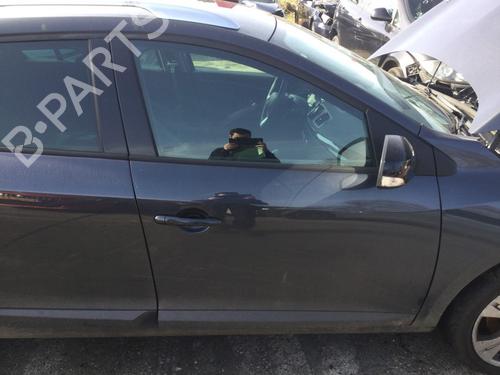 Dør højre fortil Dør højre fortil RENAULT MEGANE III Grandtour (KZ0/1) 1.4 TCe (KZ0F, KZ1V) (130 hp) 33891552 33891552