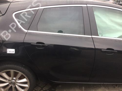 Used Right rear door OPEL ASTRA J (P10) 1.6 Turbo (68) (180 hp) 31028505