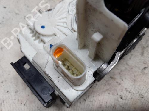 Front left lock MERCEDES-BENZ C-CLASS T-Model (S204) C 180 Kompressor (204.246) | BP30085430C98