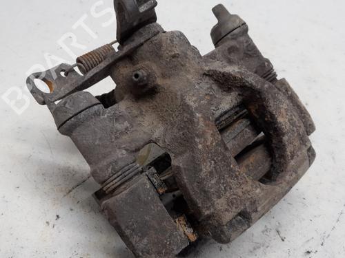 Used Right front brake caliper Right front brake caliper 13721138 13721138