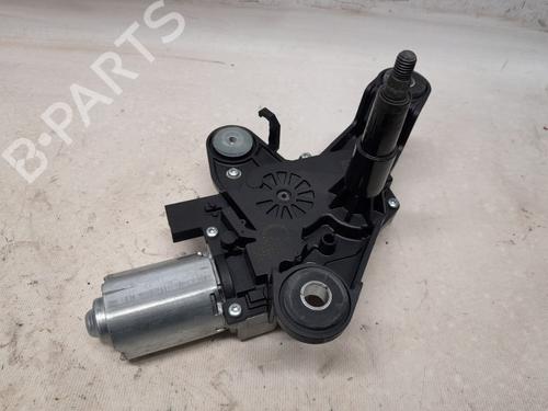 Used Front wiper motor PEUGEOT 3008 II SUV (MC_, MR_, MJ_, M4_) 1.2 THP/ PureTech 130 (MRHNSM, MRHNSU, MRHNSJ, MRHNYW,... (131 hp) 30327594