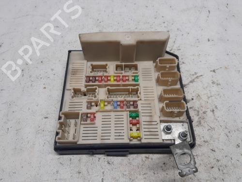 Used Fuse box Fuse box 22175676 22175676