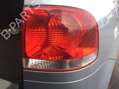 right-taillight-vw-touareg-7la-7l6-7l7-2002-2003-2004-2005-2006-2007-2008-2009-2010-2011-2012-2013-31719659 main image