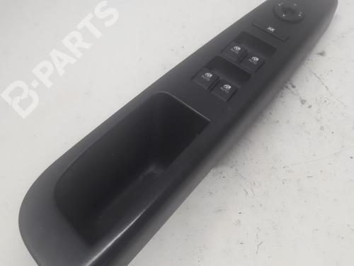 switch-kia-ceed-hatchback-ed-16-935701h120-2006-2007-2008-2009-2010-2011-2012-11080203 main image