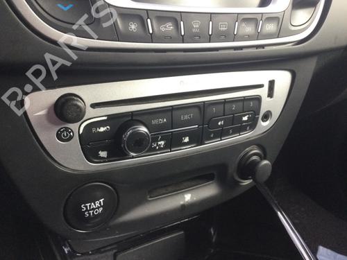 Used Radio RENAULT MEGANE III Grandtour (KZ0/1) 1.2 TCe (KZ2B, KZ11) (116 hp) 31343000