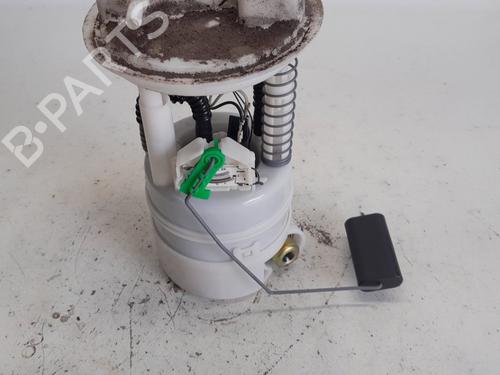 Used Fuel pump RENAULT CLIO III (BR0/1, CR0/1) 1.4 16V (98 hp) 13748830