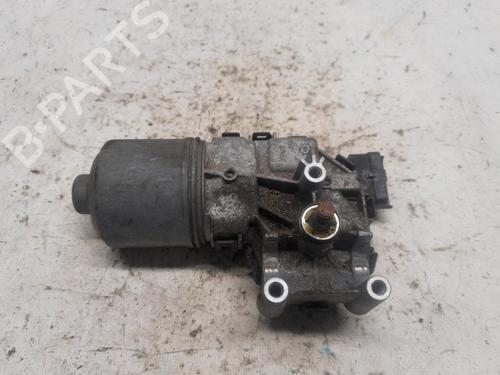 Used Front wiper motor RENAULT TWINGO II (CN0_) 1.2 (CN0D) (58 hp) 22569124
