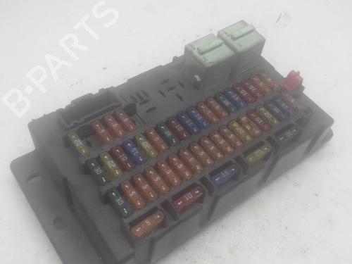 Used Fuse box Fuse box 11693266 11693266