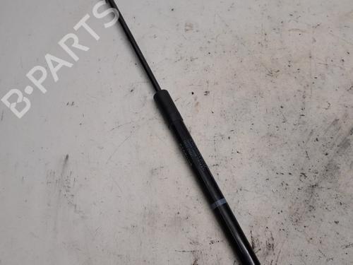 Used Tailgate lift support TOYOTA YARIS (_P13_) 1.5 Hybrid (NHP130_, NHP130) (101 hp) 15794290