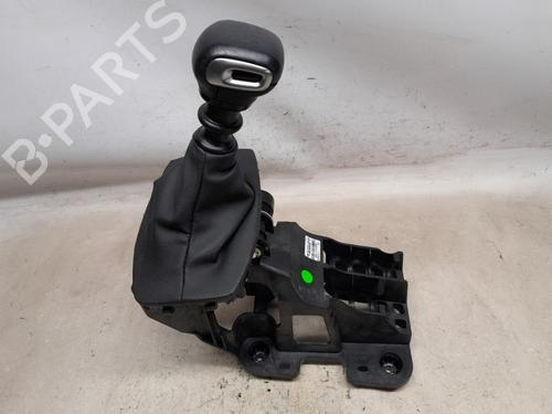 Used Shift knob Shift knob PEUGEOT 208 II (UB_, UP_, UW_, UJ_) 1.2 PureTech 100 (101 hp) 30658416 30658416