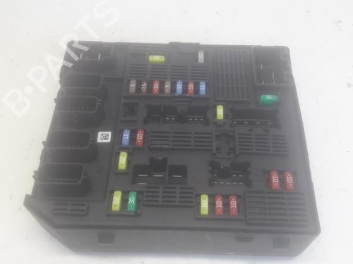 Used Fuse box RENAULT GRAND SCÉNIC III (JZ0/1_) 1.4 16V (JZ0F) (131 hp) 11134670