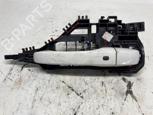 Used Front right exterior door handle Front right exterior door handle 18845397 18845397