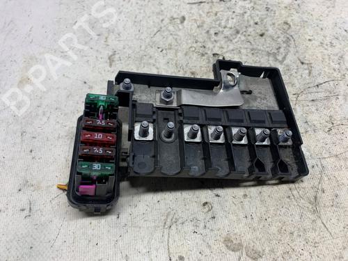 Used Fuse box Fuse box 39414367 39414367